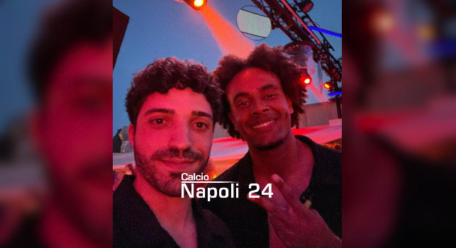 Vieni al Napoli l'anno prossimo? La risposta di Zirkzee ad Ibiza che fa sognare i tifosi | FOTO CN24