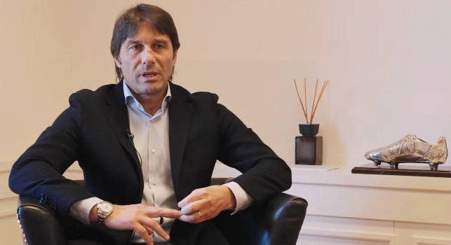 Kiss Kiss Napoli - Conte ha chiesto in prima persona di incontrare l'agente di Di Lorenzo faccia a faccia. Oggi torner&agrave; a Torino