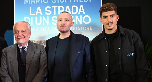 Di Lorenzo, l'agente: Nessun contatto con la Juve, con Conte incontro cordiale! Spiragli per rimanere a Napoli? Può accadere di tutto