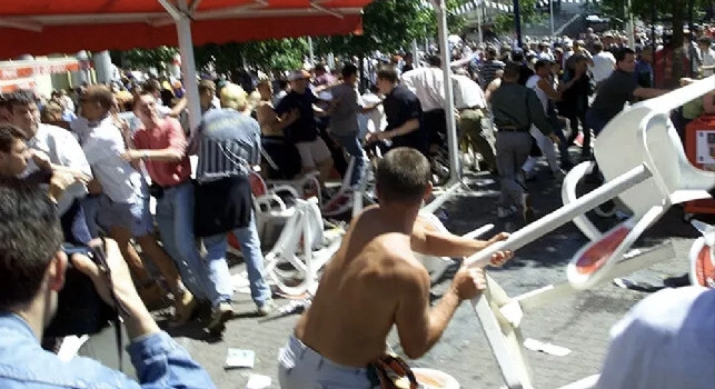 Serbia-Inghilterra, scontri tra ultras prima del match: il bollettino | VIDEO