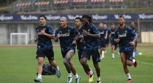 Gazzetta - Ecco chi sono i cinque calciatori del Napoli dal passo più veloce nei quasi 5km di corsa con Conte