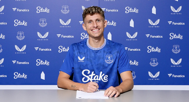 Jesper Lindstrom firma con l'Everton: è ufficiale