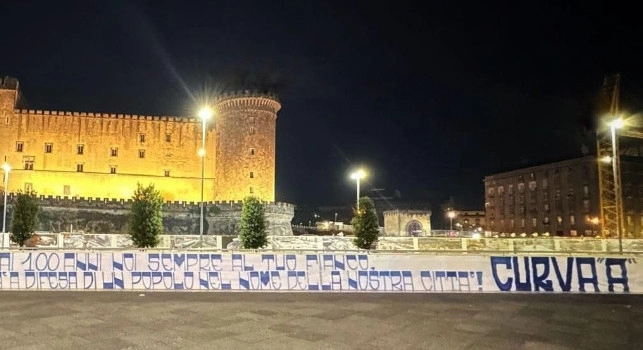 98 anni e compleanno SSC Napoli: striscione Curva A in città! | FOTO