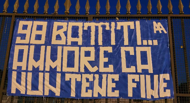 98 anni per la SSC Napoli, striscione nella Sanità: Ammore ca nun tene fine | FOTO