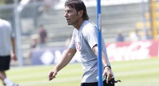 CdS - Conte freme per avere un nuovo centravanti subito: il retroscena