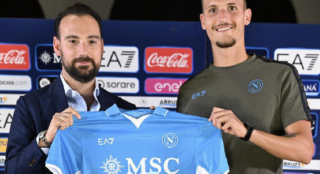 UFFICIALE - Rafa Marin, scelto il numero di maglia | FOTO