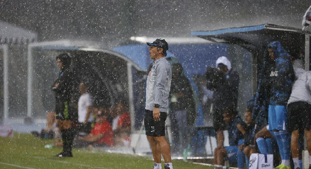 Il Napoli affonda sotto l'acqua, piove sul bagnato col ko di Mazzocchi: le emozioni di Napoli-Girona 0-2 | FOTOGALLERY