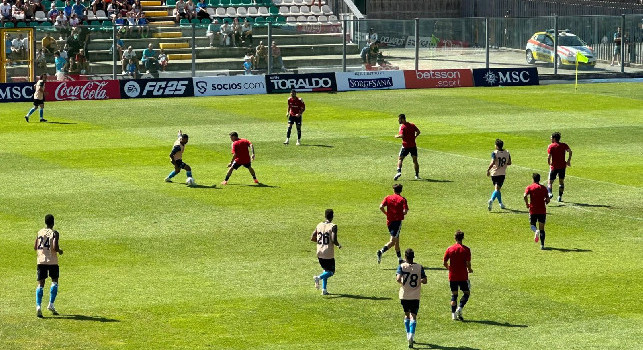 Napoli-Casertana 1-0 (79' Gaetano): allenamento congiunto in un mare di tifosi a Castel di Sangro! | VIDEO