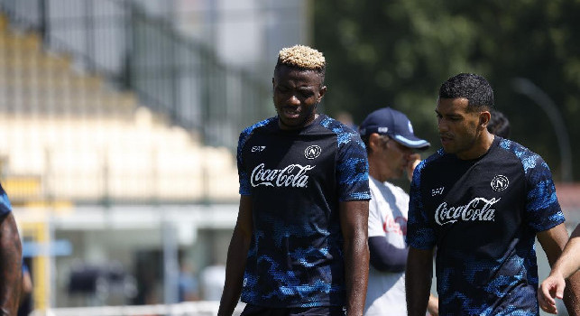 Osimhen reintegrato in rosa? Repubblica - Victor non vuole più vestire la maglia del Napoli