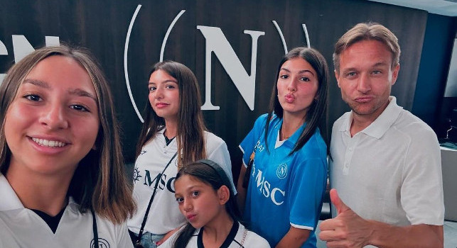 La famiglia Conte al Maradona per l'esordio ufficiale del nuovo Napoli | FOTO