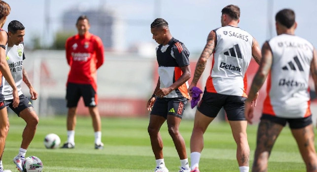 David Neres torna ad allenarsi col Benfica in attesa della definizione del passaggio al Napoli | FOTO