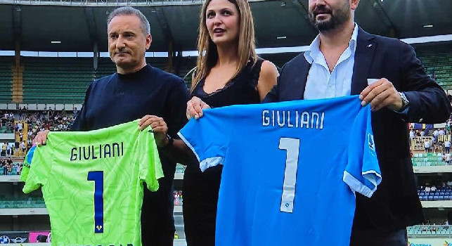 Verona-Napoli nel ricordo di Giuliani: maglie personalizzate per l'indimenticato doppio ex