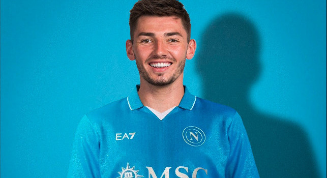 Sky - Gilmour ha firmato il contratto con il Napoli: le cifre dell'affare