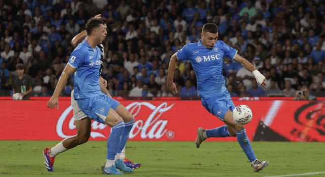 Napoli-Parma 0-1: traversa colpita da Buongiorno