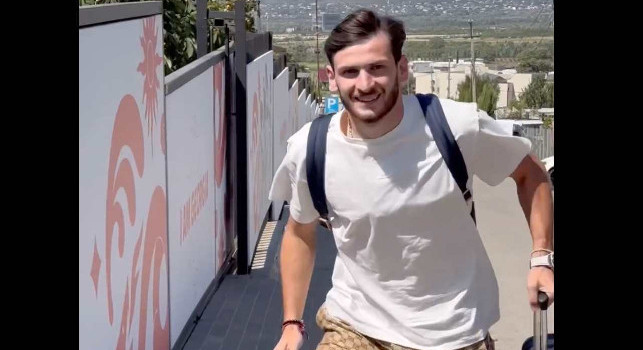 Sosta nazionali, ecco l'arrivo di Kvaratskhelia al raduno della Georgia | VIDEO