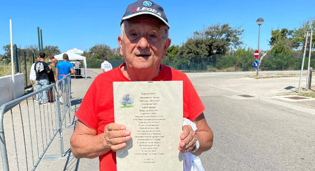 Un tifoso dedica una poesia speciale a Conte a Castel Volturno | VIDEO CN24