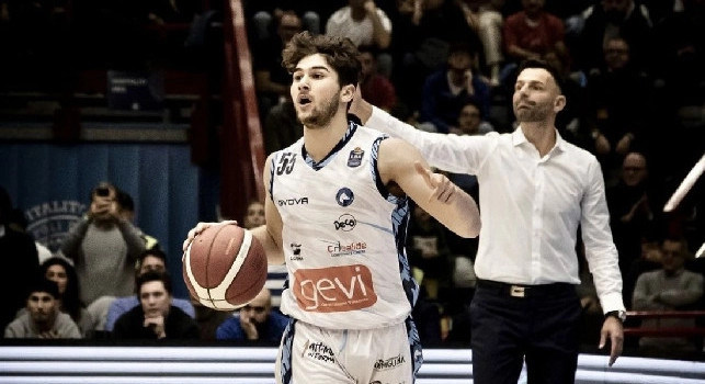 UFFICIALE - Napoli Basket, contratto pluriennale per Saccoccia! Llompart: Firma che testimonia l'eccellente lavoro del settore giovanile