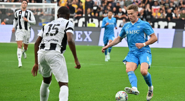 Niente eresie, ma il primo tempo di McTominay ha ricordato Hamsik