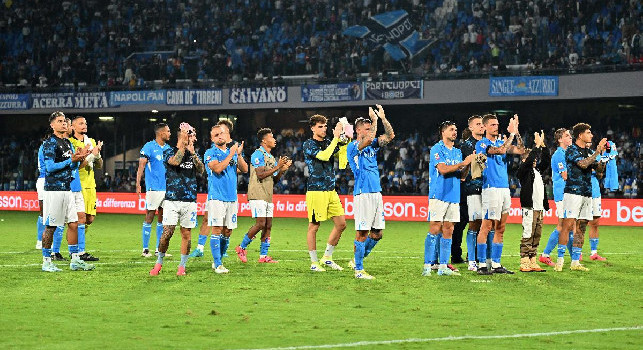 Il Napoli sul 5-0 gioca come se stesse 0-0, il pubblico napoletano ha apprezzato una dote della squadra di Conte