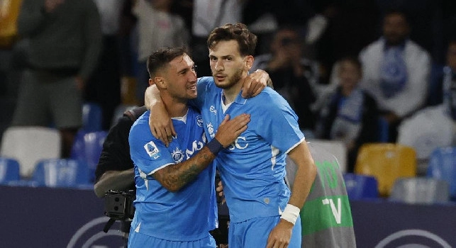 UFFICIALE - Kvaratskhelia e Politano non convocati per Fiorentina-Napoli: il motivo | VIDEO