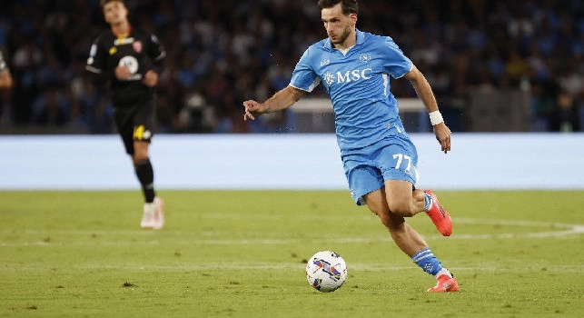 Sky, Marchetti: Il Napoli ha presentato un'offerta a Kvaratskhelia e non si sposter&agrave; dalle cifre! Si attende risposta