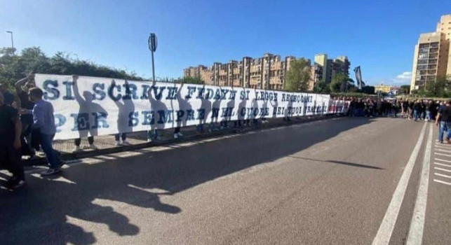 Striscione Ultras Genoa a Ponticelli per Rececconi: può tornare il gemellaggio? | FOTO