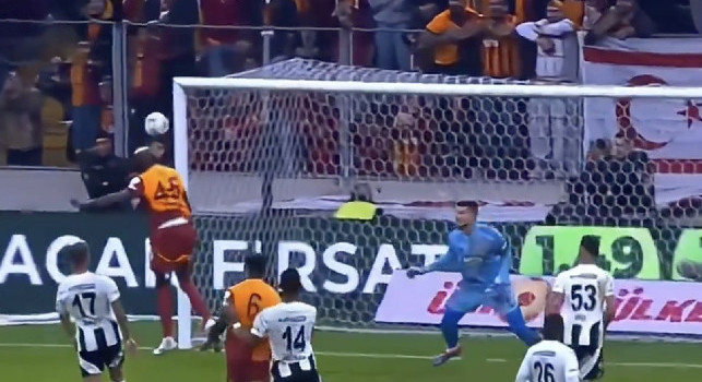 Galatasaray-Besiktas 2-1, altro gran gol di Osimhen con un super stacco aereo | VIDEO