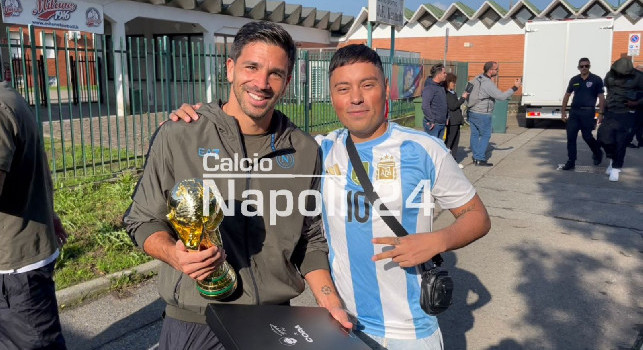 Sorpresa Simeone, regalo bellissimo da un tifoso argentino Milano | VIDEO CN24