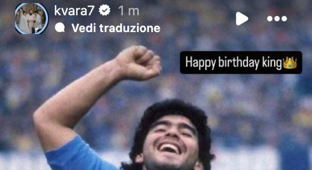 Gli auguri di Kvaratskhelia a Maradona: Tanti auguri, Re | FOTO