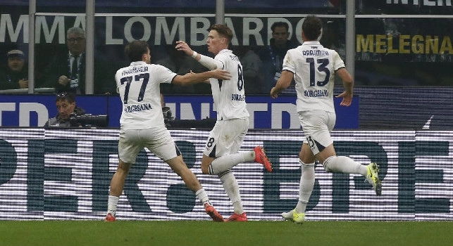 Vigliotti: McTominay sommerso dagli abbracci dei compagni al gol a San Siro: avete visto cosa dice?