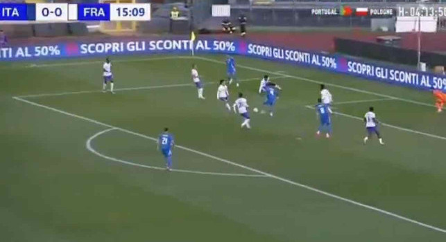 Italia-Francia, assist di tacco di Ambrosino e primo gol in Nazionale u21 | VIDEO