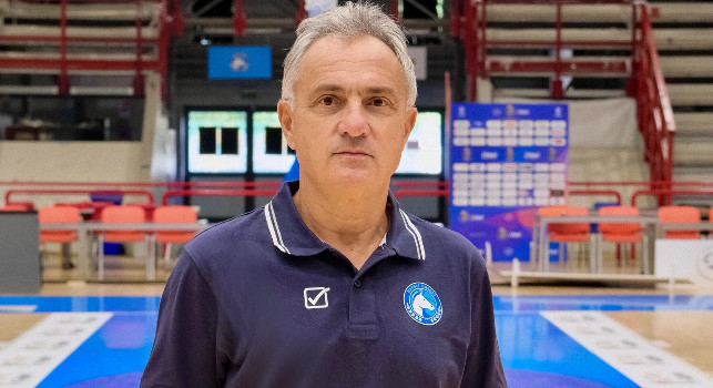 Napoli Basket, il nuovo coach Valli è arrivato in città! Summit con giocatori e Llompart | FOTOGALLERY