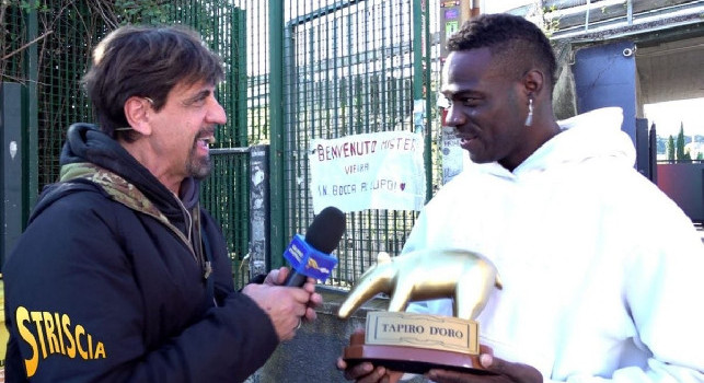 Balotelli riceve il Tapiro d'oro: Dovreste darlo a Vieira, non a me!