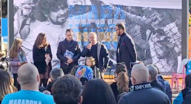 “Ho fatto una promessa a Diego”, il discorso di Angelo Pisani sul palco al Maraduno | VIDEO