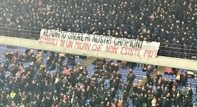 Milan, contestazione della Curva Sud: fischi per Ibrahimovic e durissimo striscione | FOTO