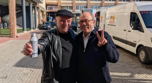 Verdone-Hopkins, l'incontro scatena il mondo del cinema! De Laurentiis: Che coppia! | FOTO