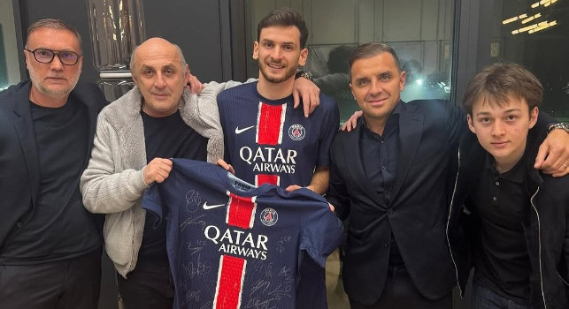 Kvaratskhelia al PSG, l'intermediario svela: Trattativa in gran silenzio da sei mesi! Grazie a Jugeli e alla famiglia, persone serie | FOTO