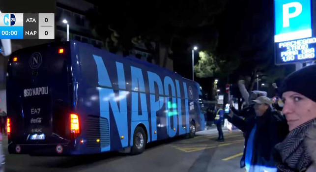 Atalanta-Napoli, ecco l'arrivo degli azzurri allo stadio | VIDEO