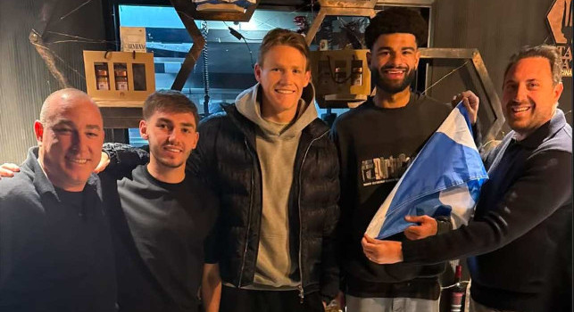 McTominay, Gilmour e Billing a cena insieme: ecco dove sono stati beccati | FOTO