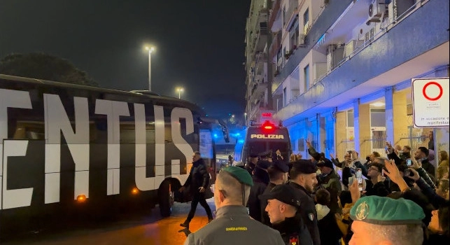La Juventus lascia Napoli così dopo la sconfitta al Maradona | VIDEO