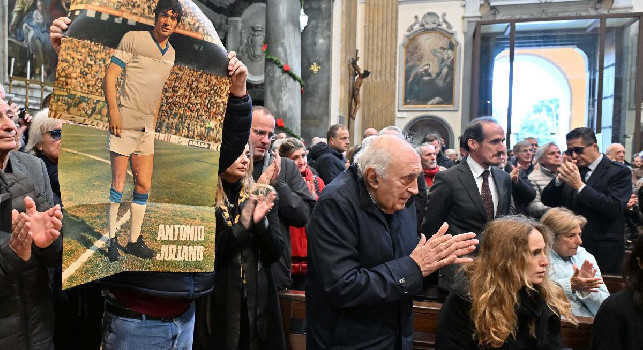 Il figlio di Juliano ricorda: Quando papà camminava per le strade di Napoli...