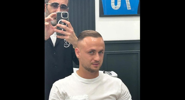 Nuovo look per Lobotka in vista di Como-Napoli | FOTO