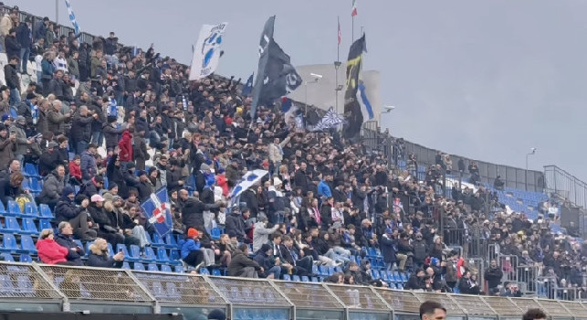 Como, grande entusiasmo in vista del Napoli: per la squadra di Fabregas rifinitura con i tifosi | VIDEO