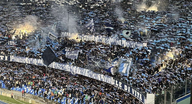 Ancora è lungo il campionato, lottate fino all’ultimo respiro fino a farvi mancare il fiato, striscione Curva A per caricare il Napoli | FOTO