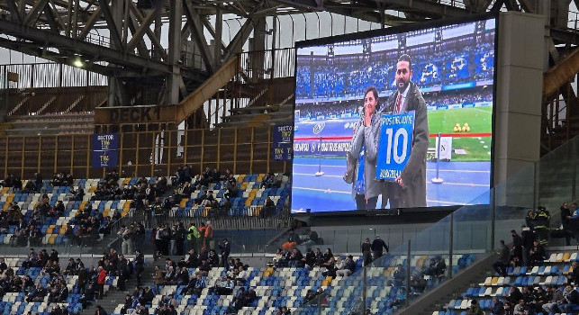 L'omaggio del Napoli per Fabio Postiglione, il giornalista scomparso poche settimane fa | VIDEO