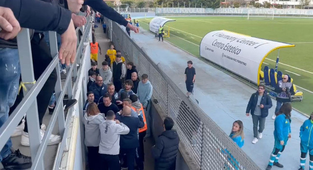 Odio Napoli!: cori tifosi Frosinone contro la Primavera azzurra, principio di rissa a fine gara | VIDEO