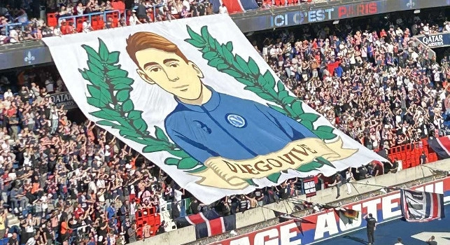 Coreografia ultras PSG per Diego De Vivo