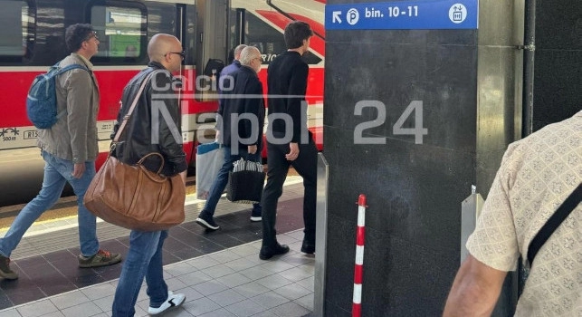 De Laurentiis &egrave; rientrato da Capri! Avvistato oggi alla stazione, ecco dove va | FOTO