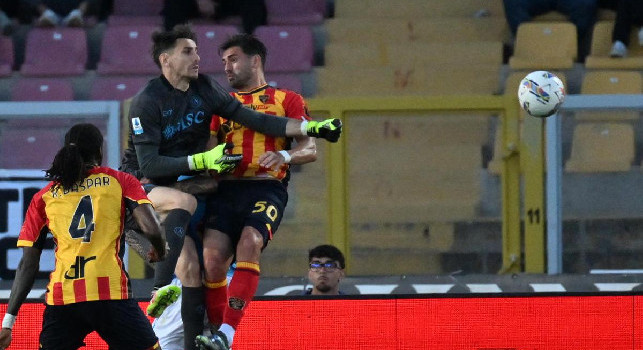 Mette sempre una toppa, un brivido atroce. Meret promosso, voti e pagelle