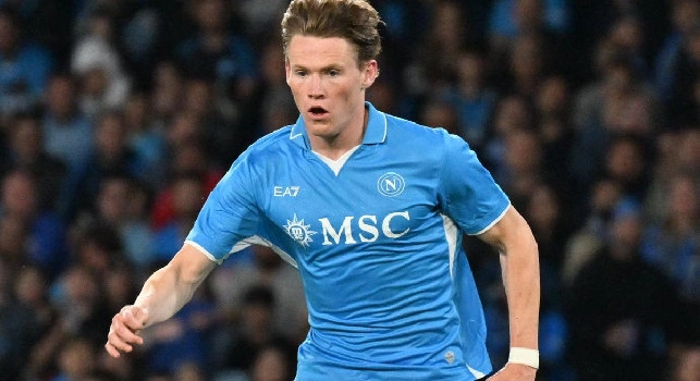 Napoli Cagliari 1-0: McTominay la sblocca con una rovesciata capolavoro!